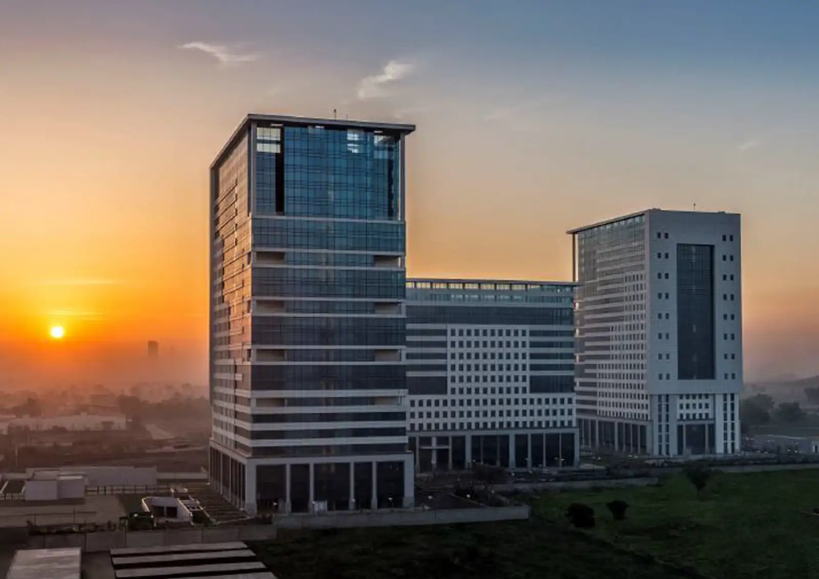 dlf-corporate-greens-gurgaon